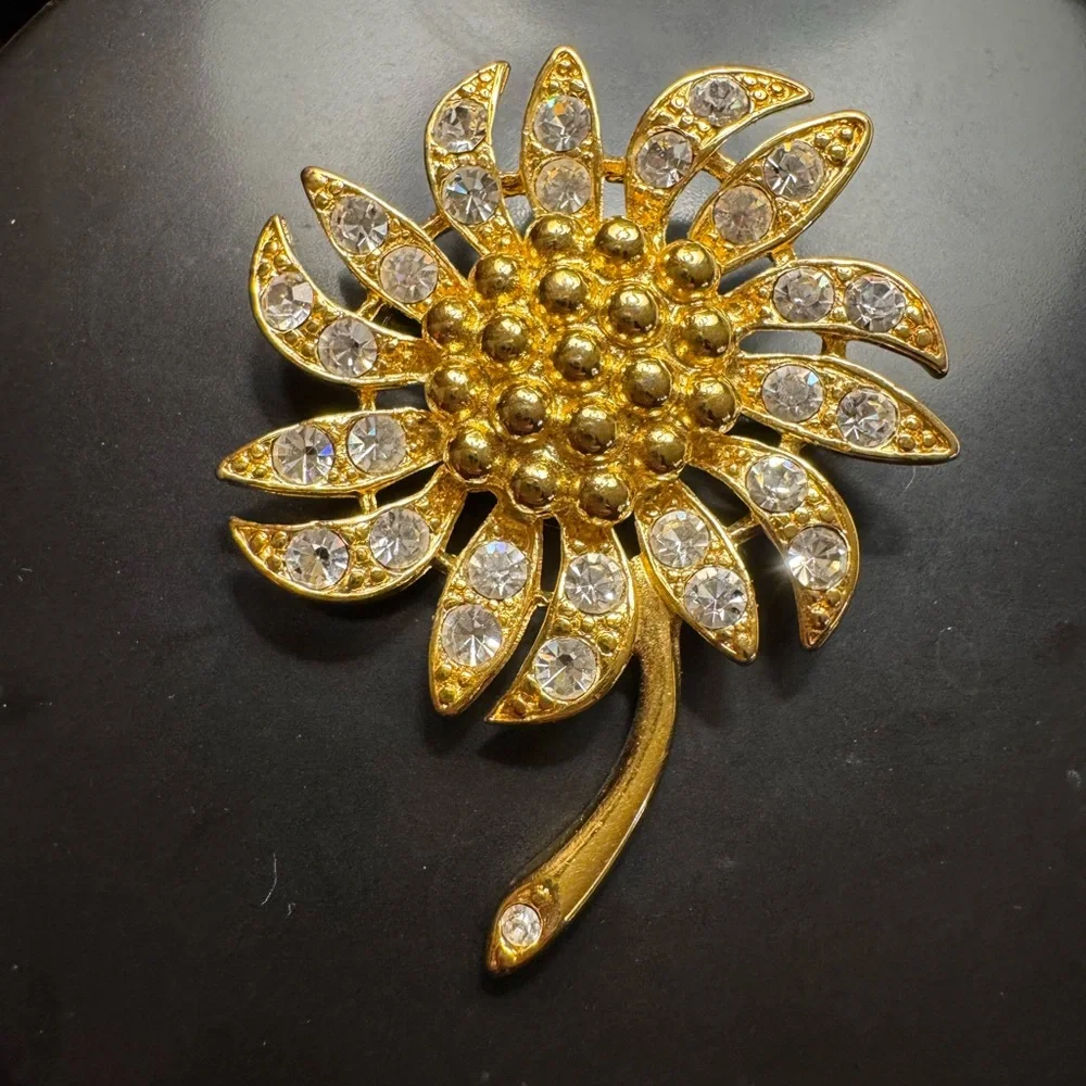 Vintage Napier Sunflower Brooch